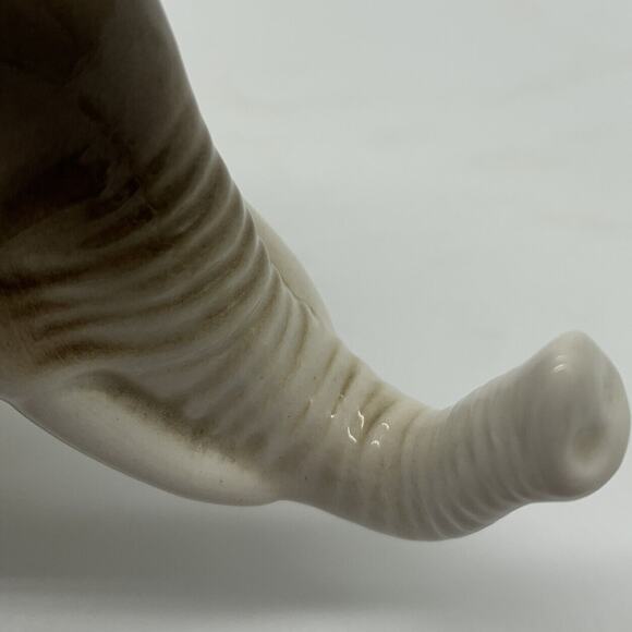 Royal Dux Elephant Figurine Czechoslovakia 5” Tall Elephant - Picture 6 of 6